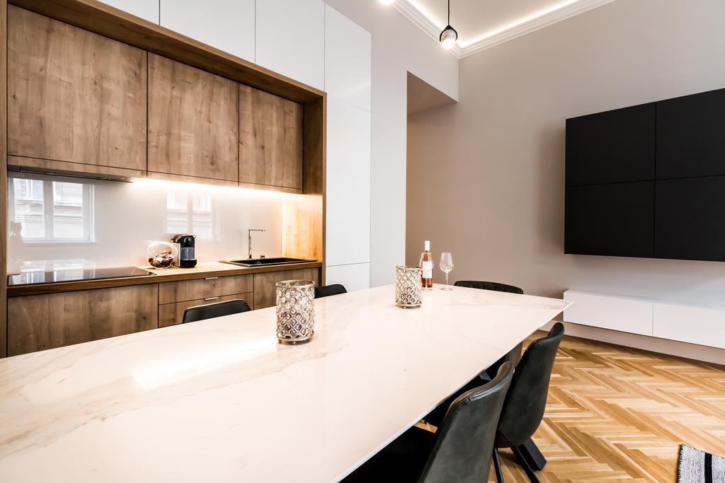 Bpr Opera Lux Treasure Apartment