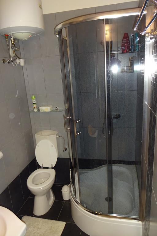 Dombovari Way Apartman *