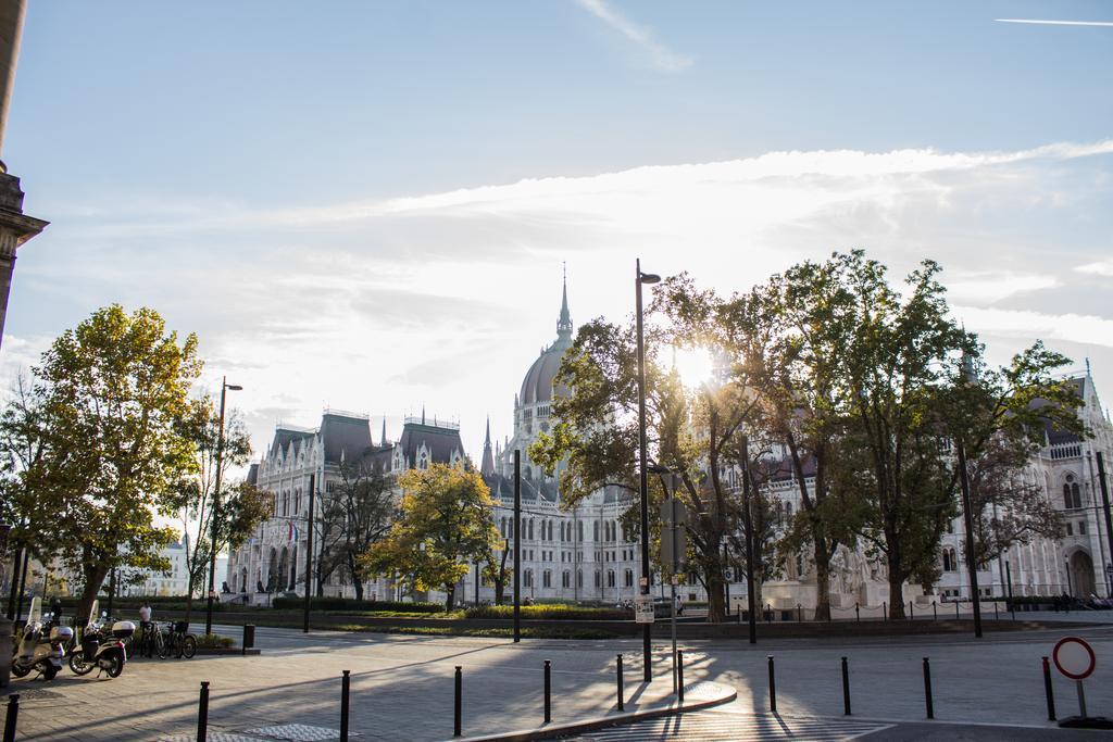Apartman At Parliament