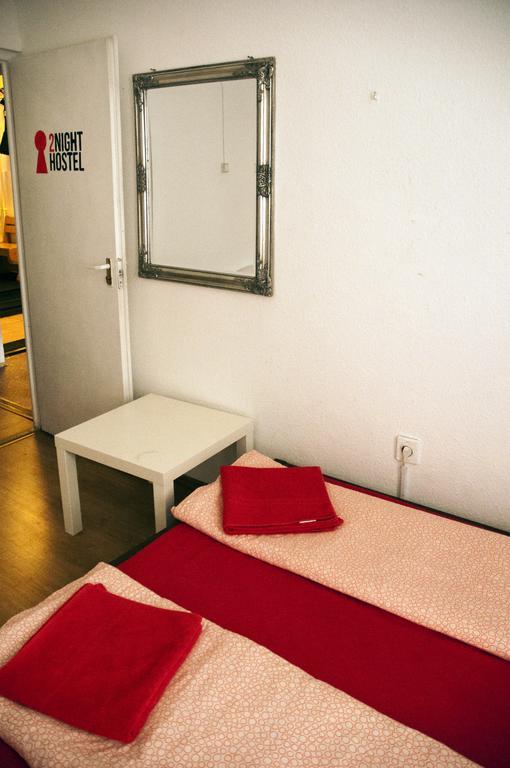 Hostal 2night *