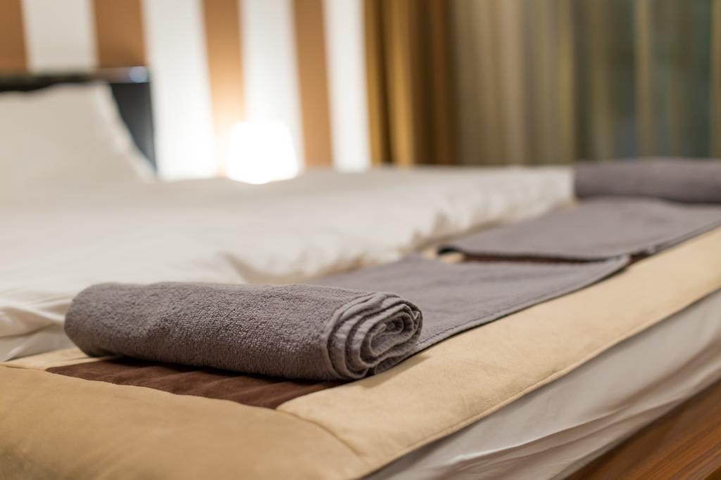 Cityhome Downtown Suites & Spa Apartment