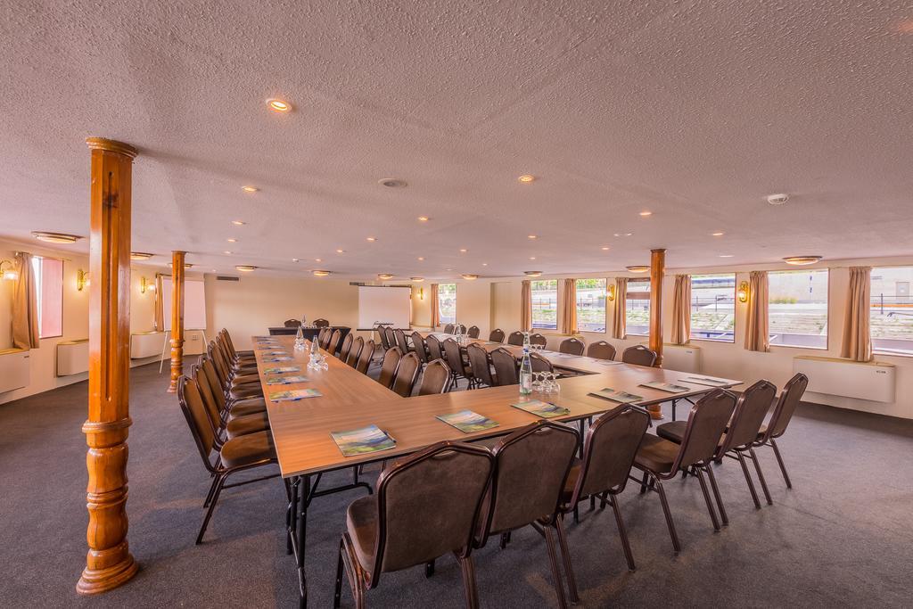 Fortuna Boat Botel 3*