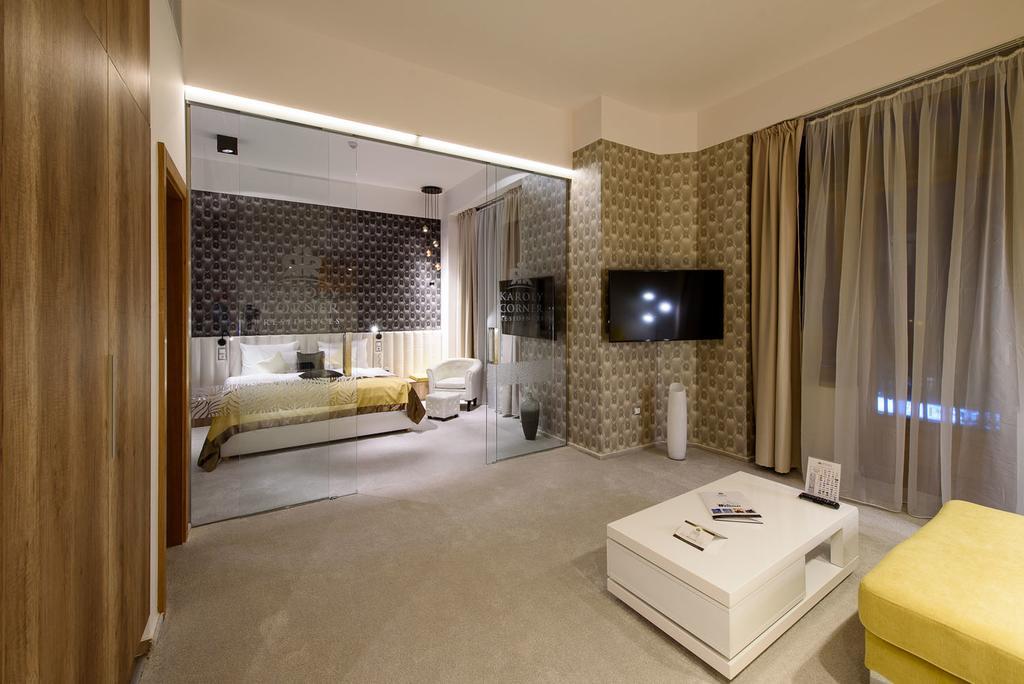 Karoly Corner Residences Apartment