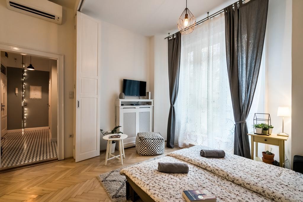 Bpr Charming Design With Balcony, A/c Apartamento Budapest
