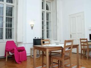 Hotell Alkotmany Street *