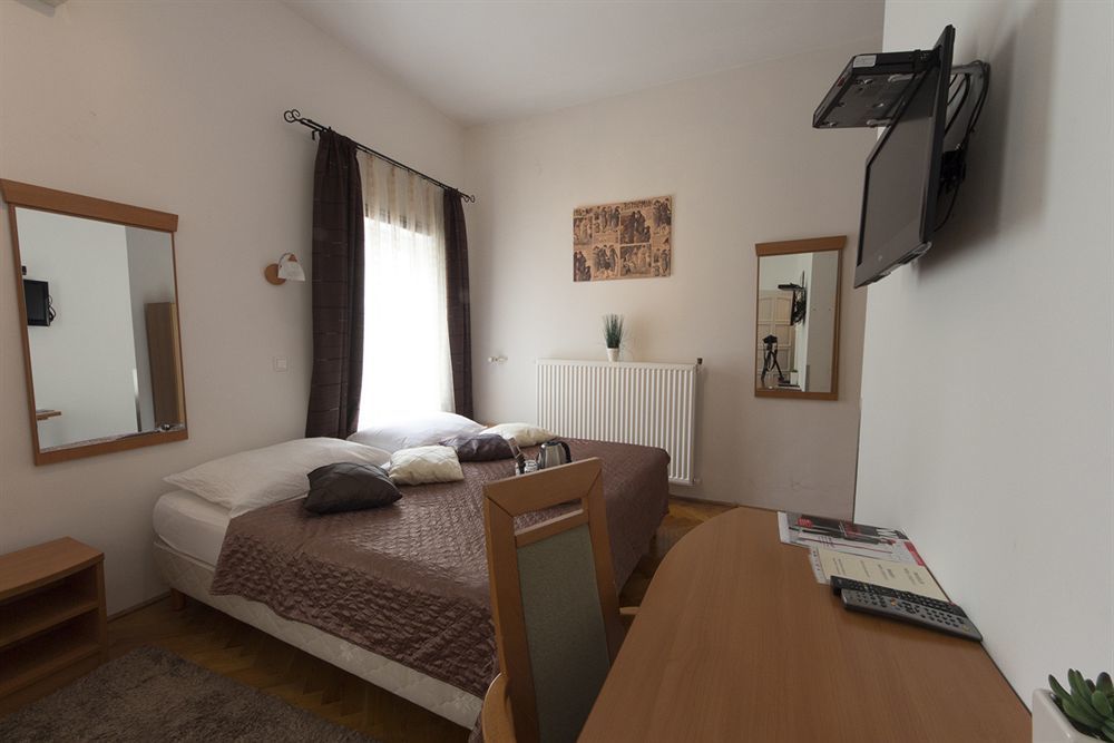 Butterfly Danube Bed & Breakfast