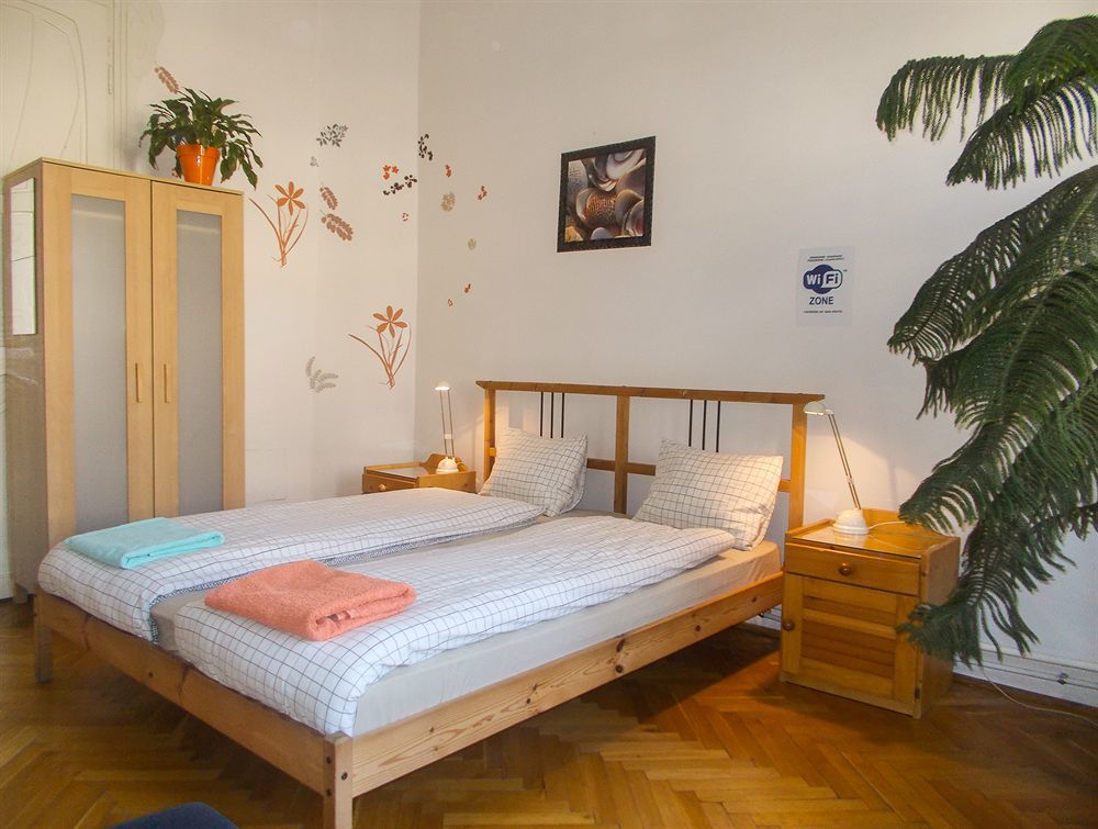 Gaia Astoria *