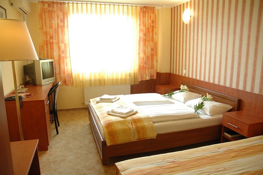 Atlantic Hotel 3*