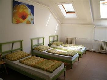 Zrinyi Hostel