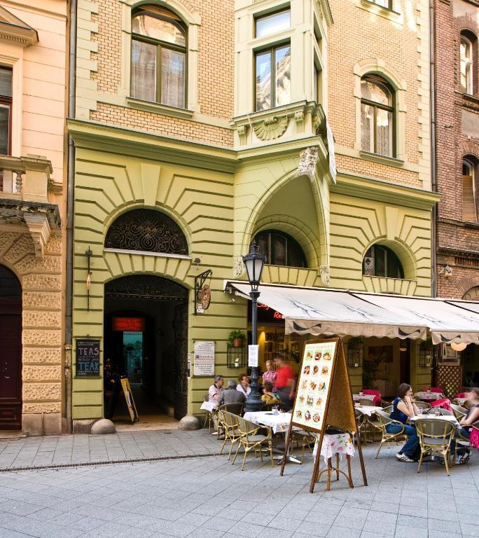 Butterfly Danube Bed & Breakfast 3*