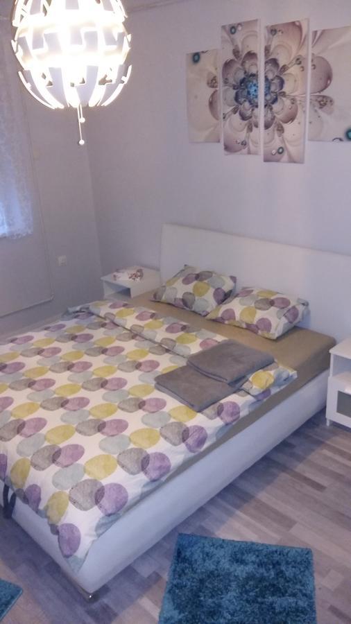 Lägenhet Rona Apartman