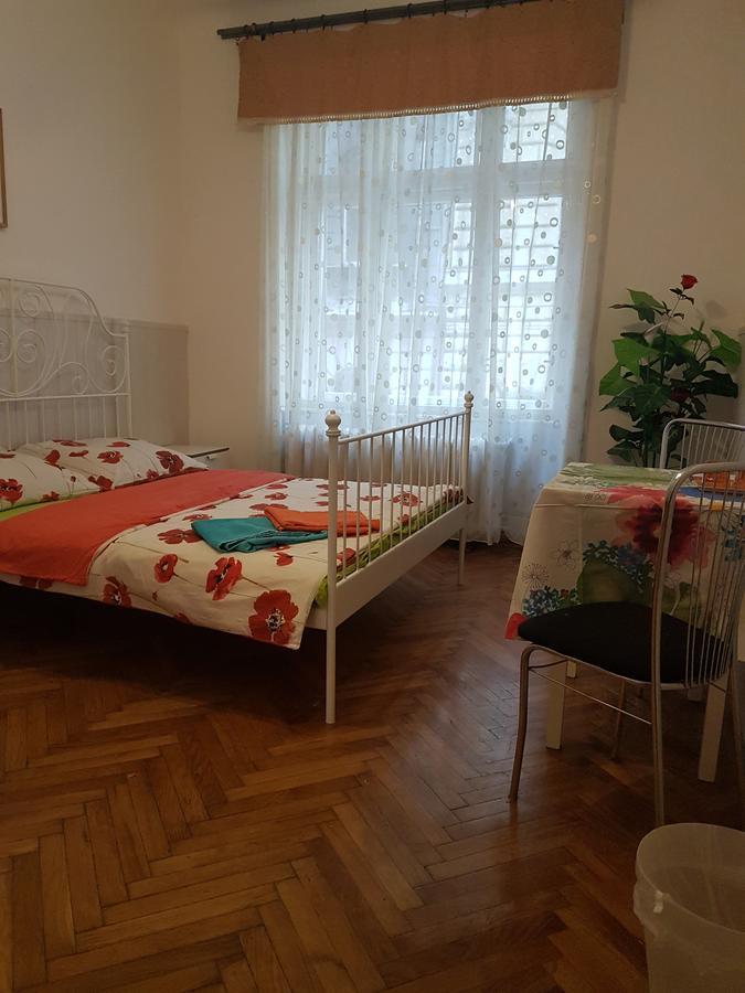 Valentina * Budapest