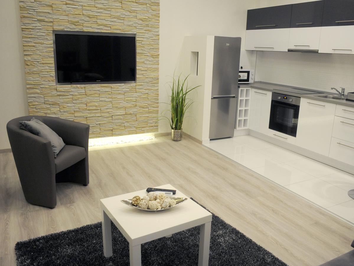 Apartment Opera Superior Liszt Ferenc Ter