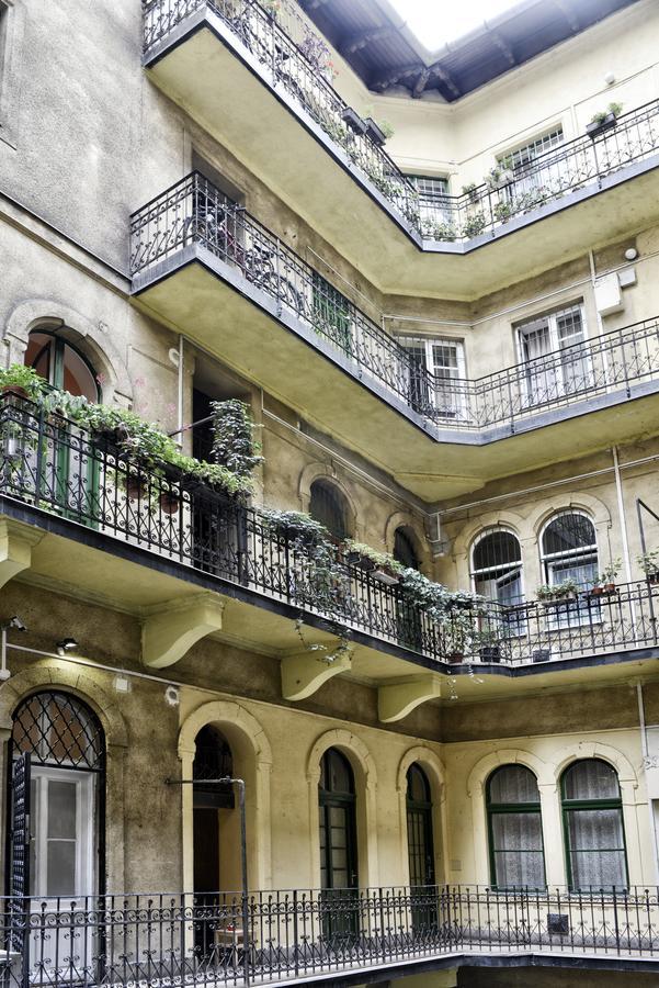 Designer - A10 * Budapest
