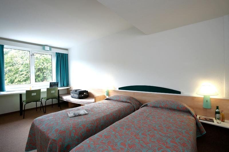 Ibis Citysouth 3*