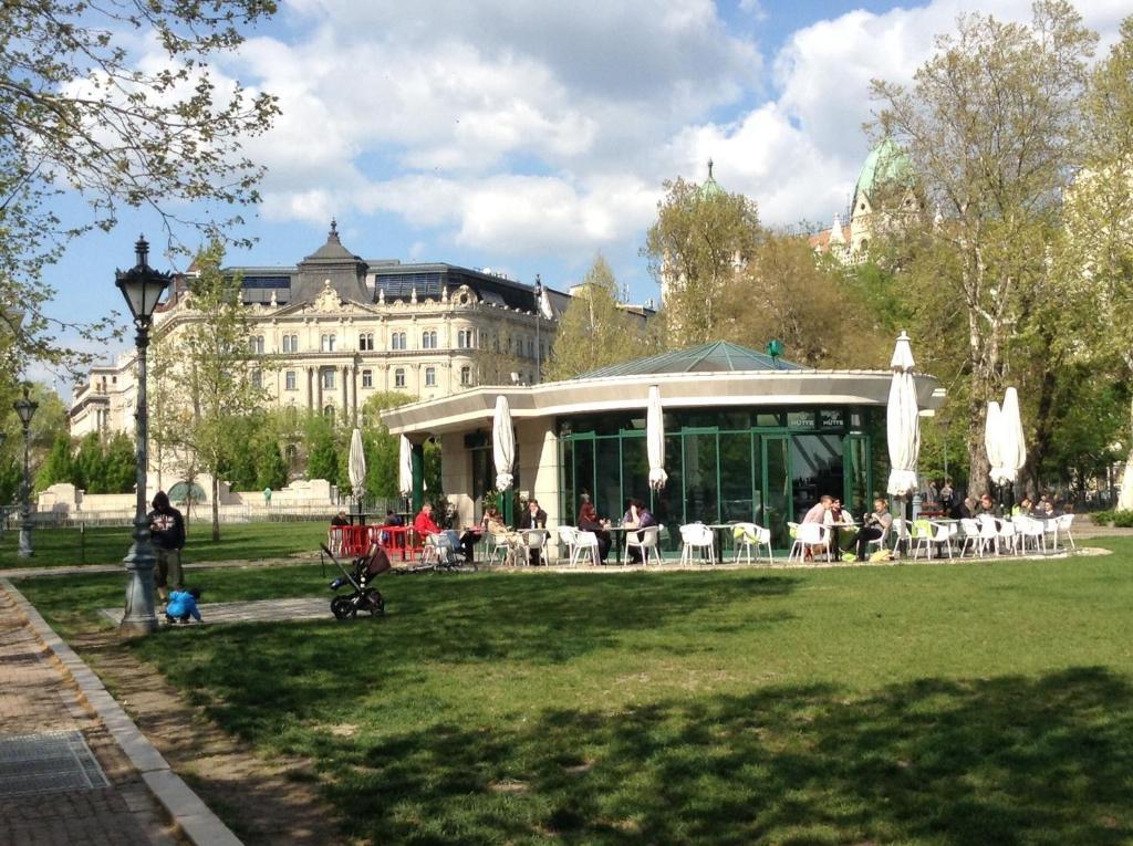 Jazzy Vibes Parliament And Ensuites Guest house Budapest