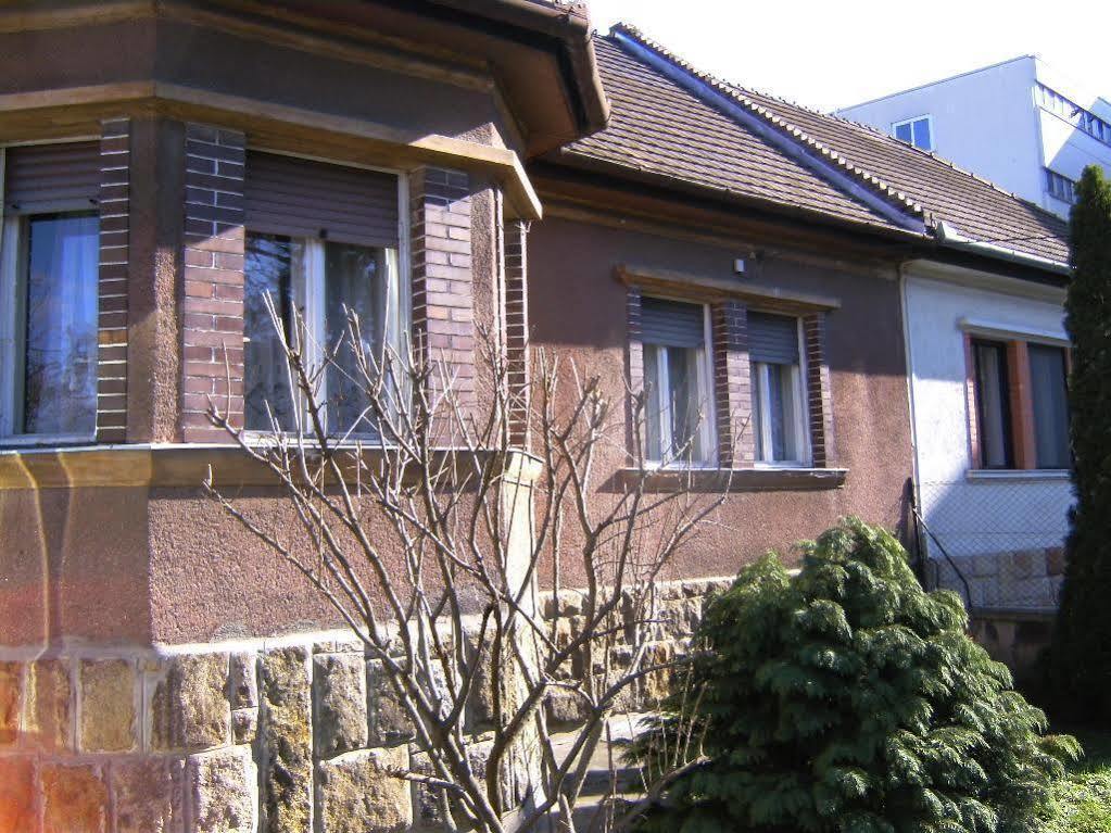 Ferienhaus Haus In Mit Garten