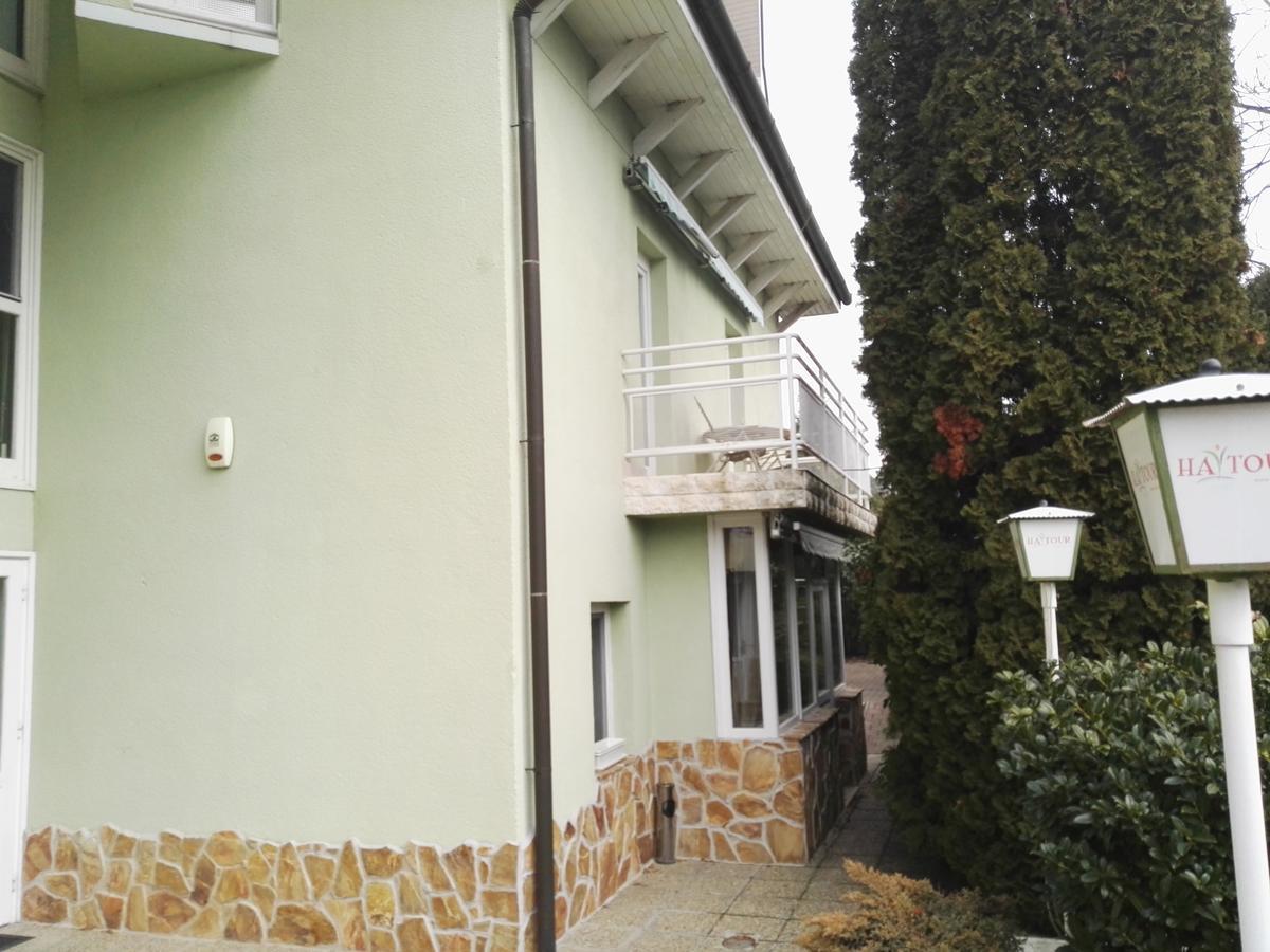 Arato * Budapešť
