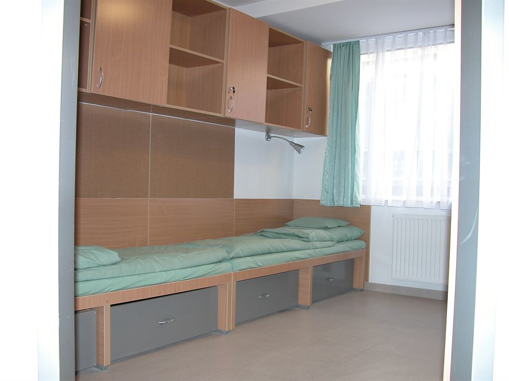 Hostal Corvin *