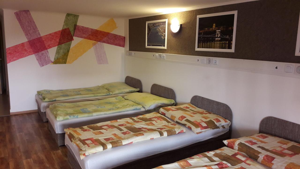 Opera Hostel *