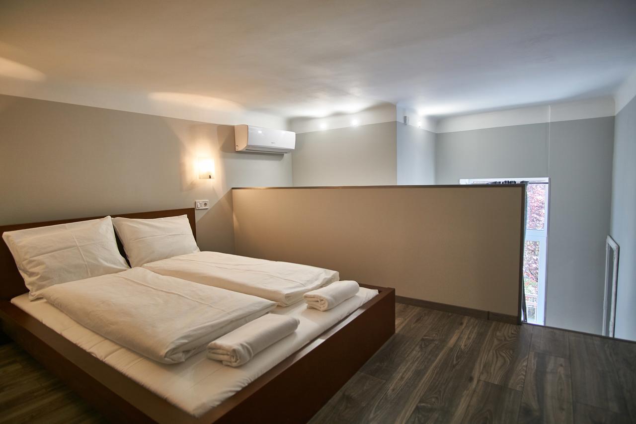 Apartment A32 | *