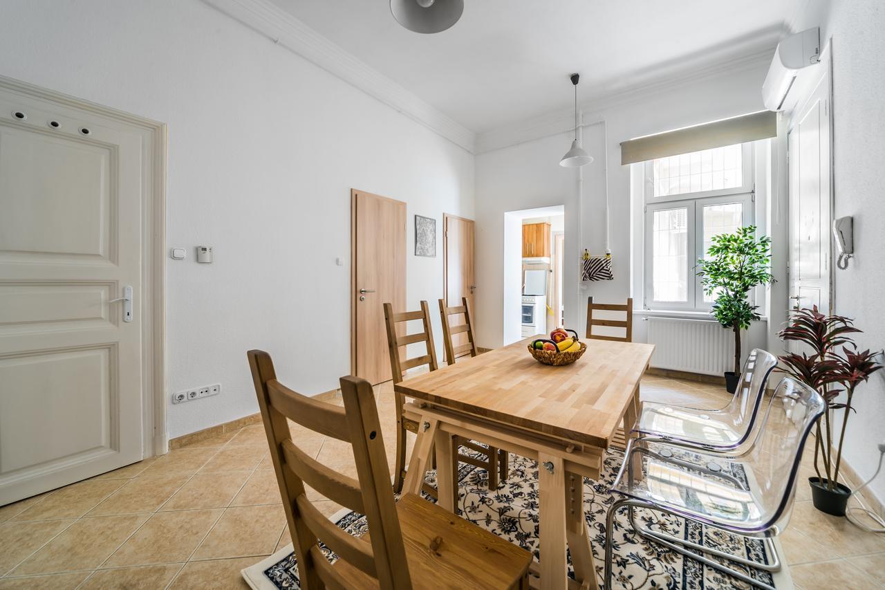 Apartmán Nyar 3 Bedroom Centre Entire