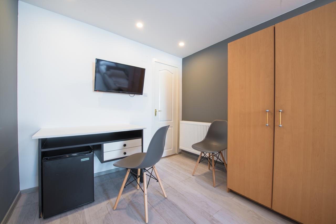 Chesscom Guest house