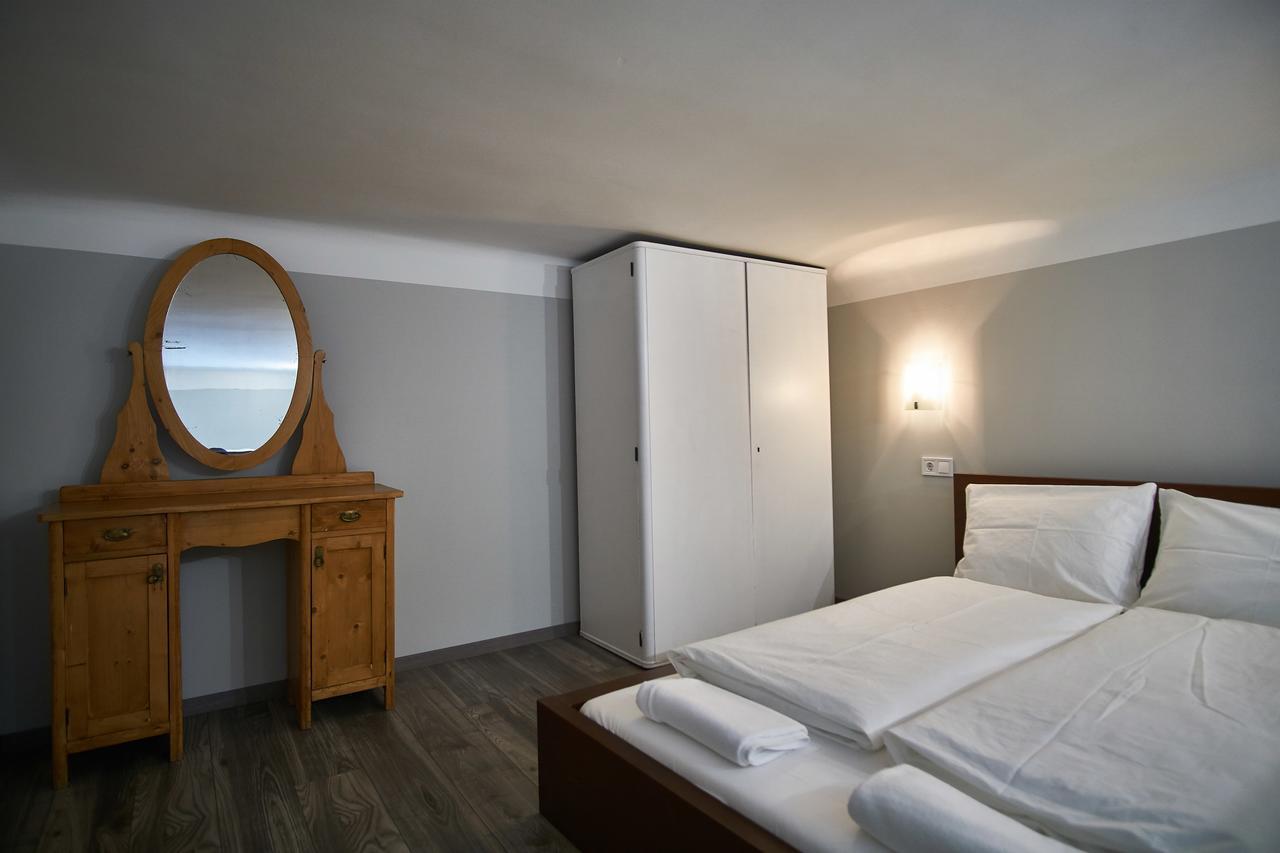 Apartment A32 |