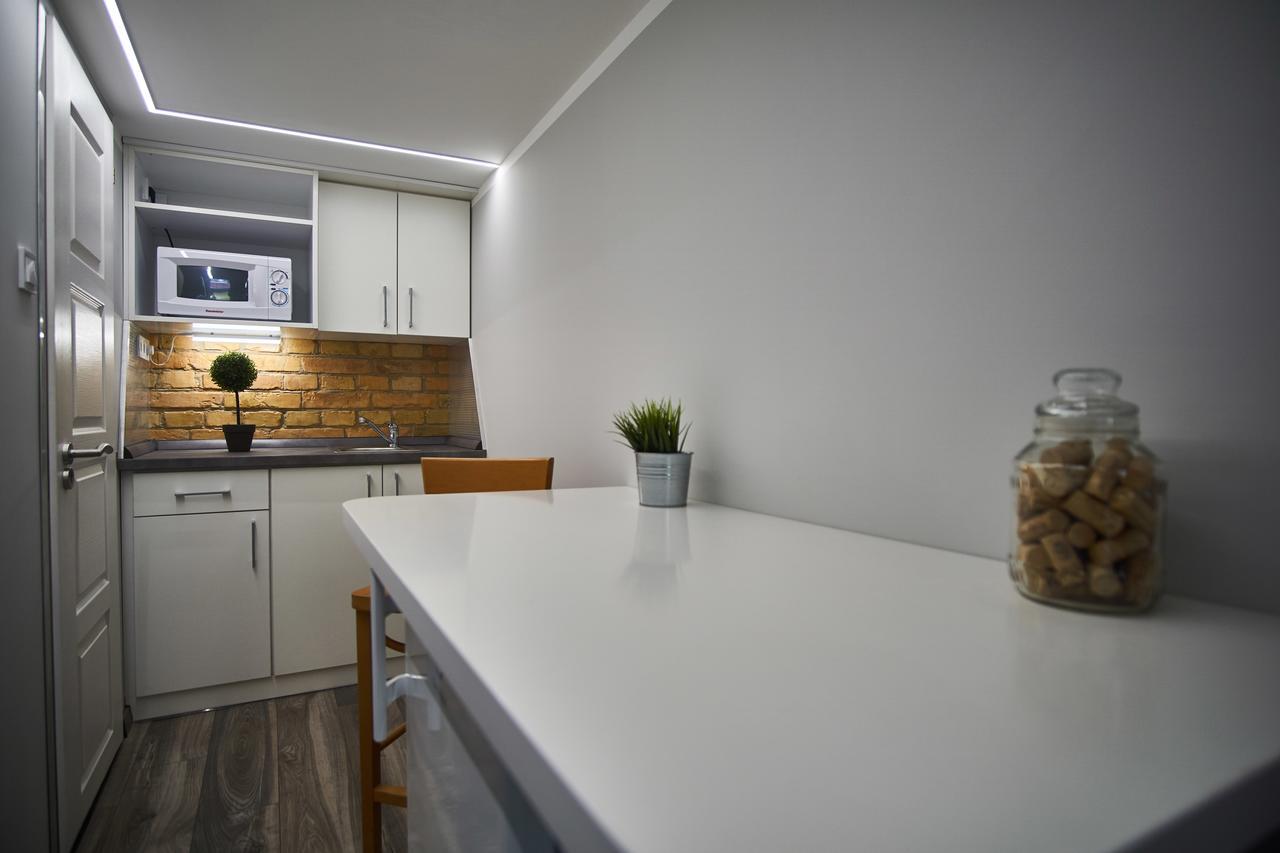 Apartment A32 | *