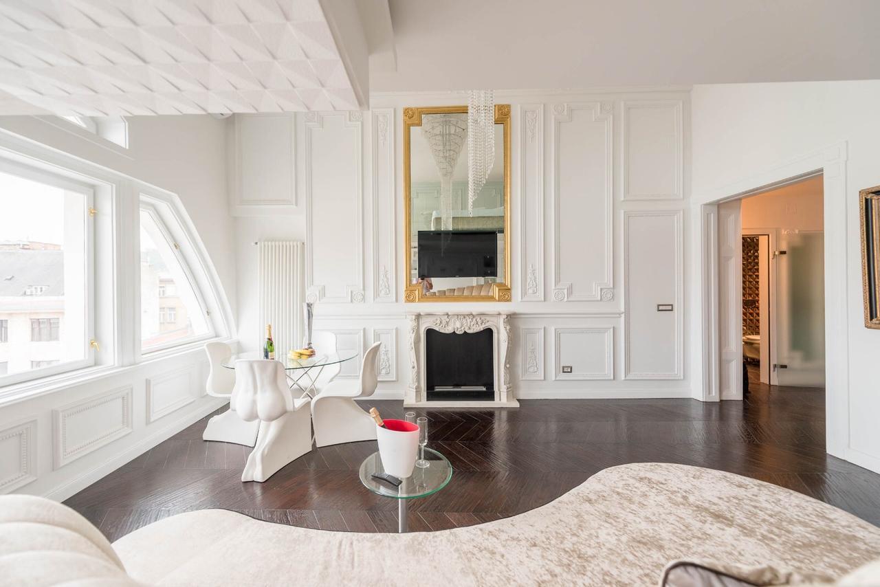 Top Luxury Suites