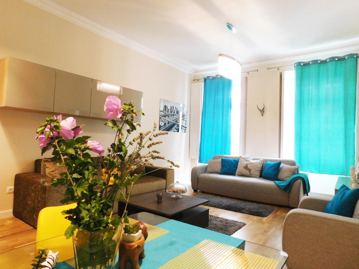 Wonder Deer Luxury At The Opera Self Check-in Apartment Budapest