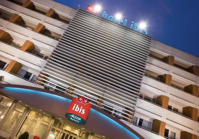 Ibis Citysouth Hotel 3*