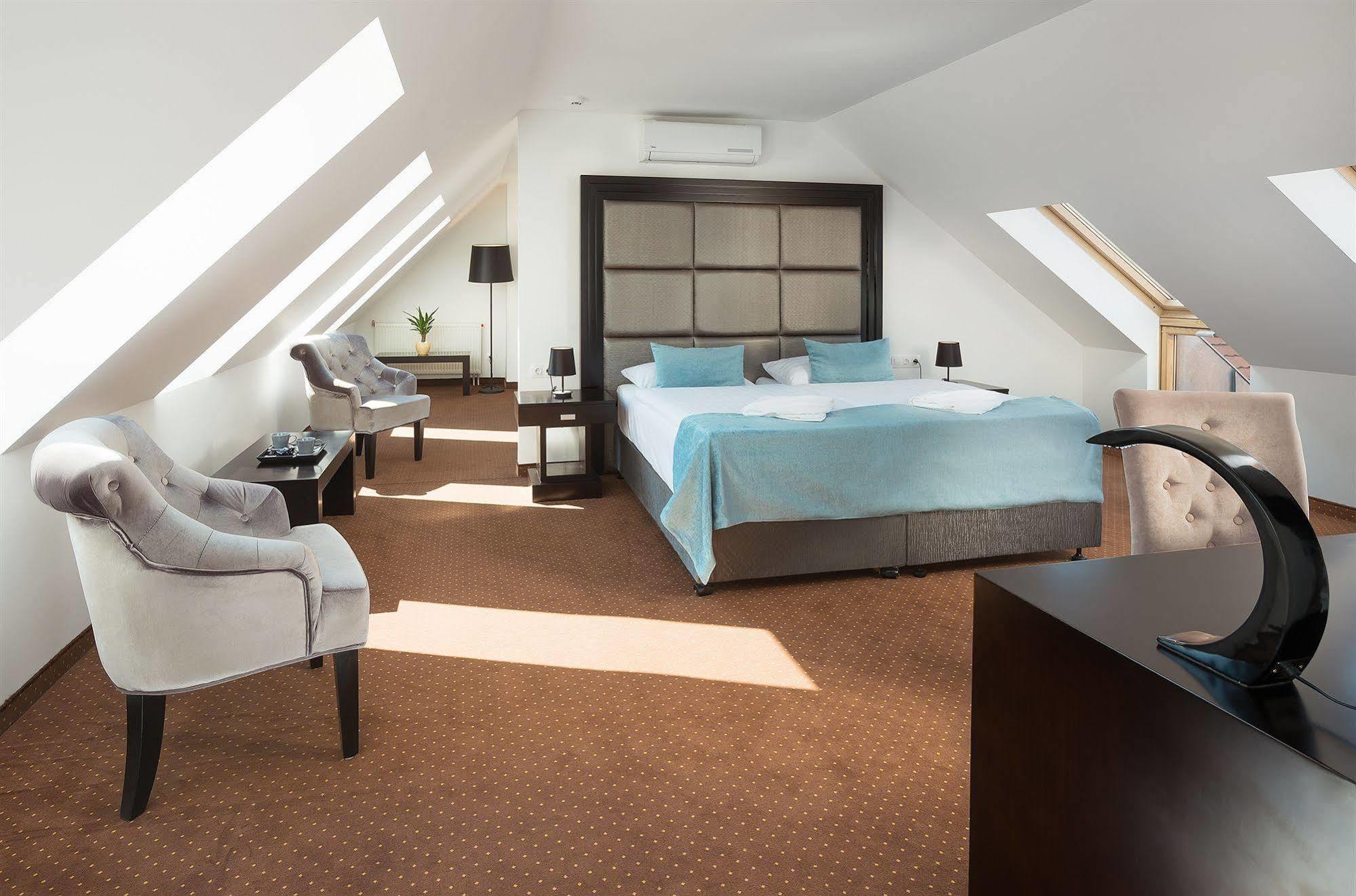 Hotel Bastion 4*