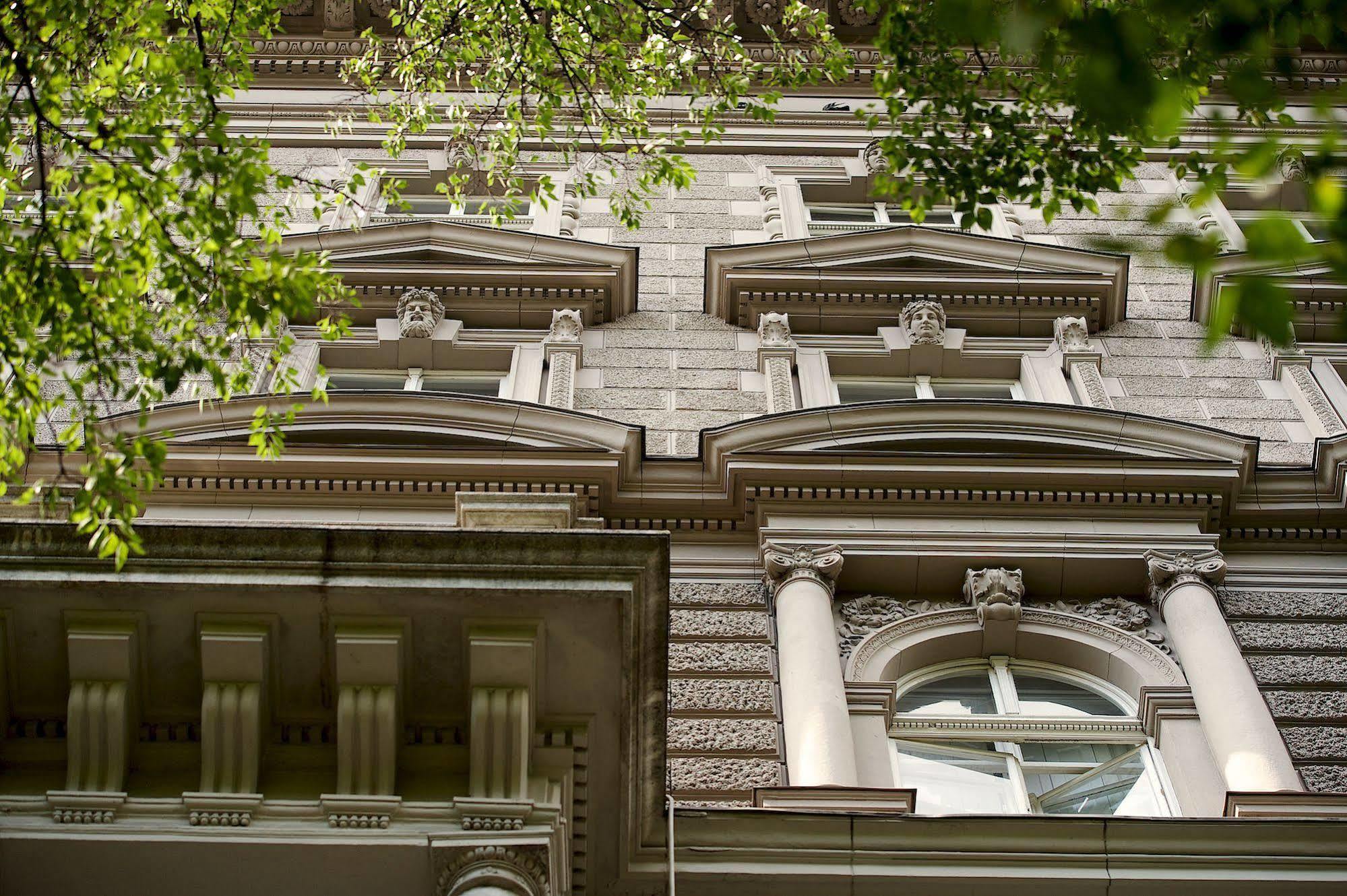 Andrassy Thai Budapest