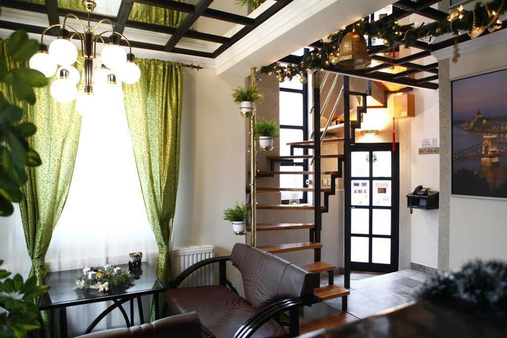 Passzio Panzio Pensionat 3*