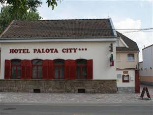 Hotel Palota City