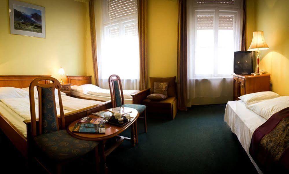 Hotel Unio Superior 3*