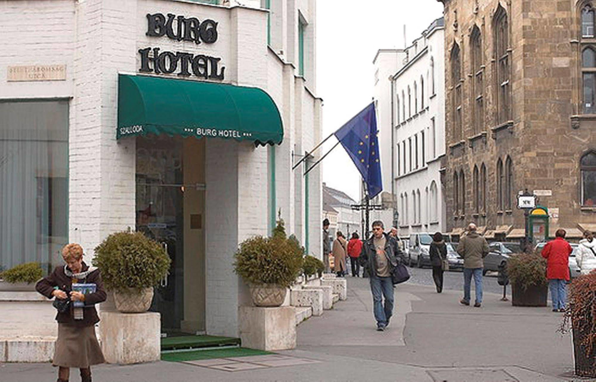 Hotel Burg 3*