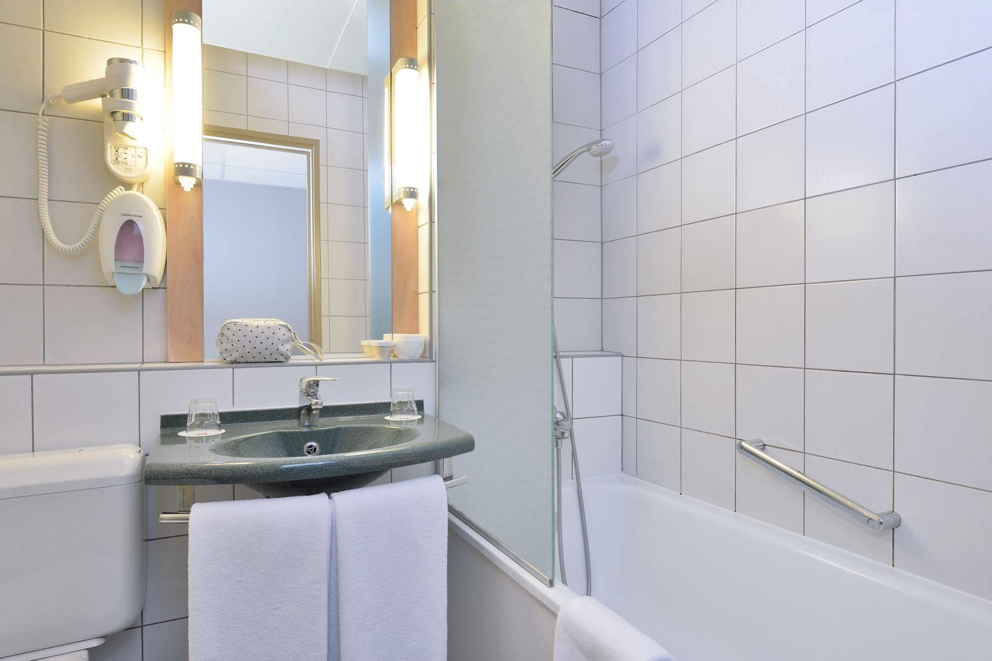 Hotel Ibis Citysouth 3*