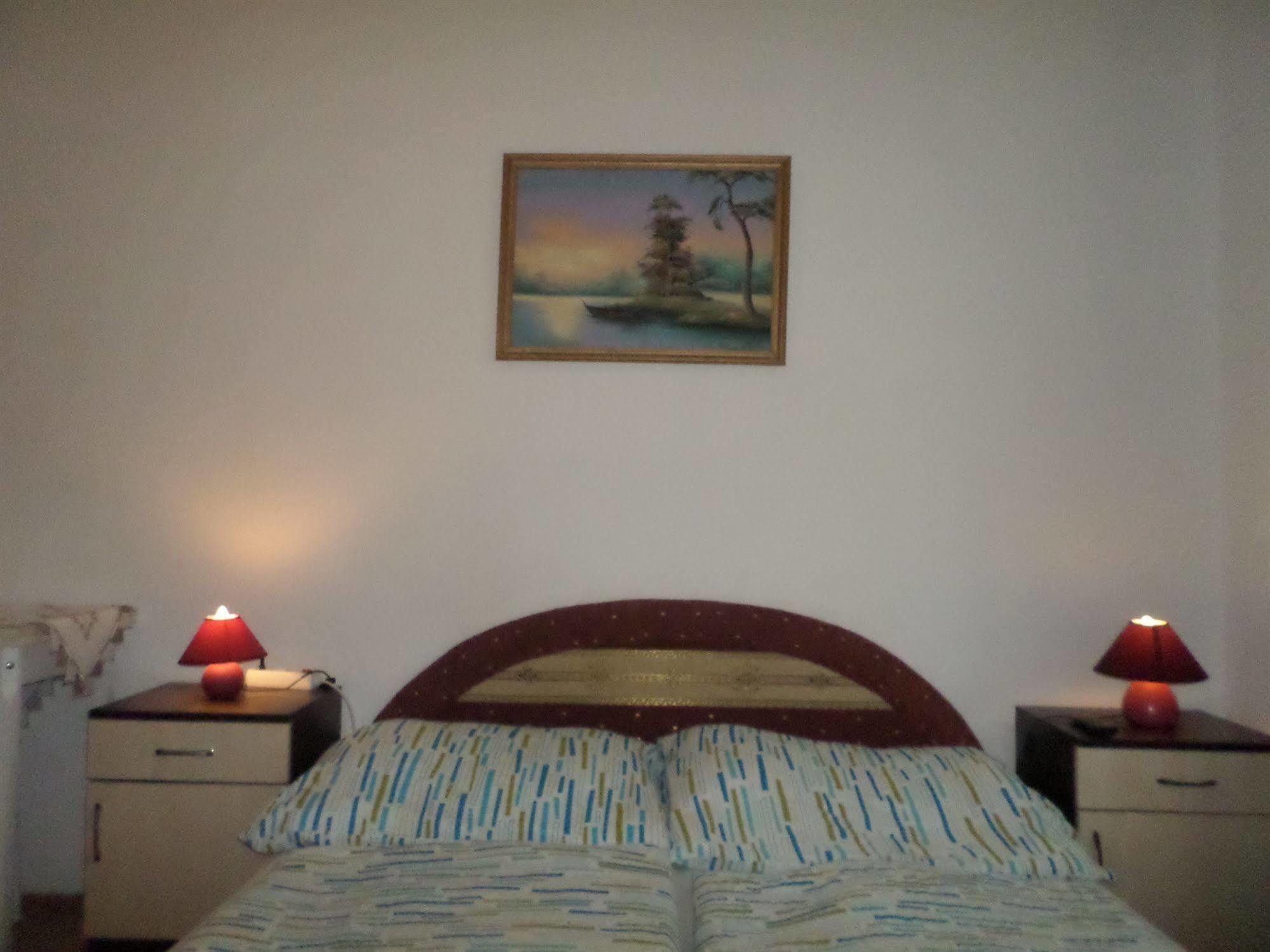 Leslie Apartmán