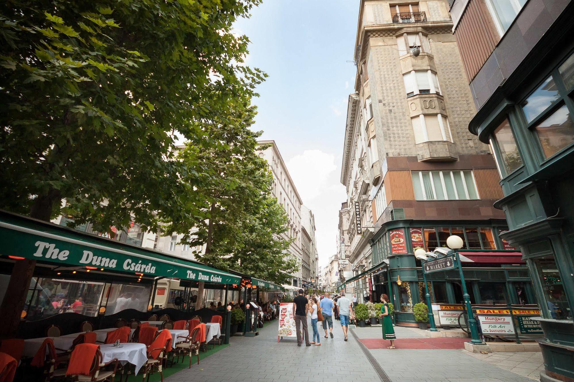 Like - Center - Style Budapest