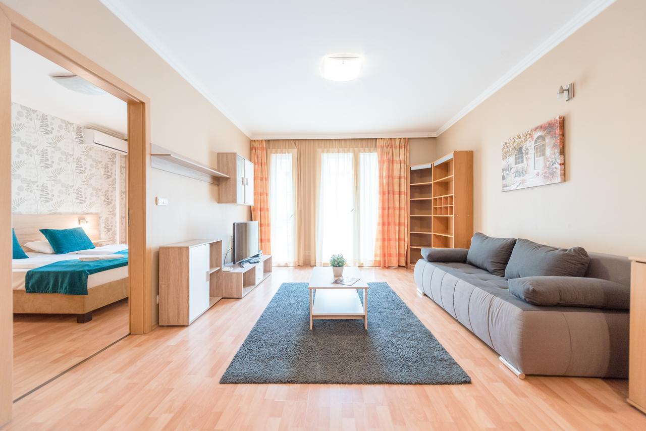 Apartment Nova *