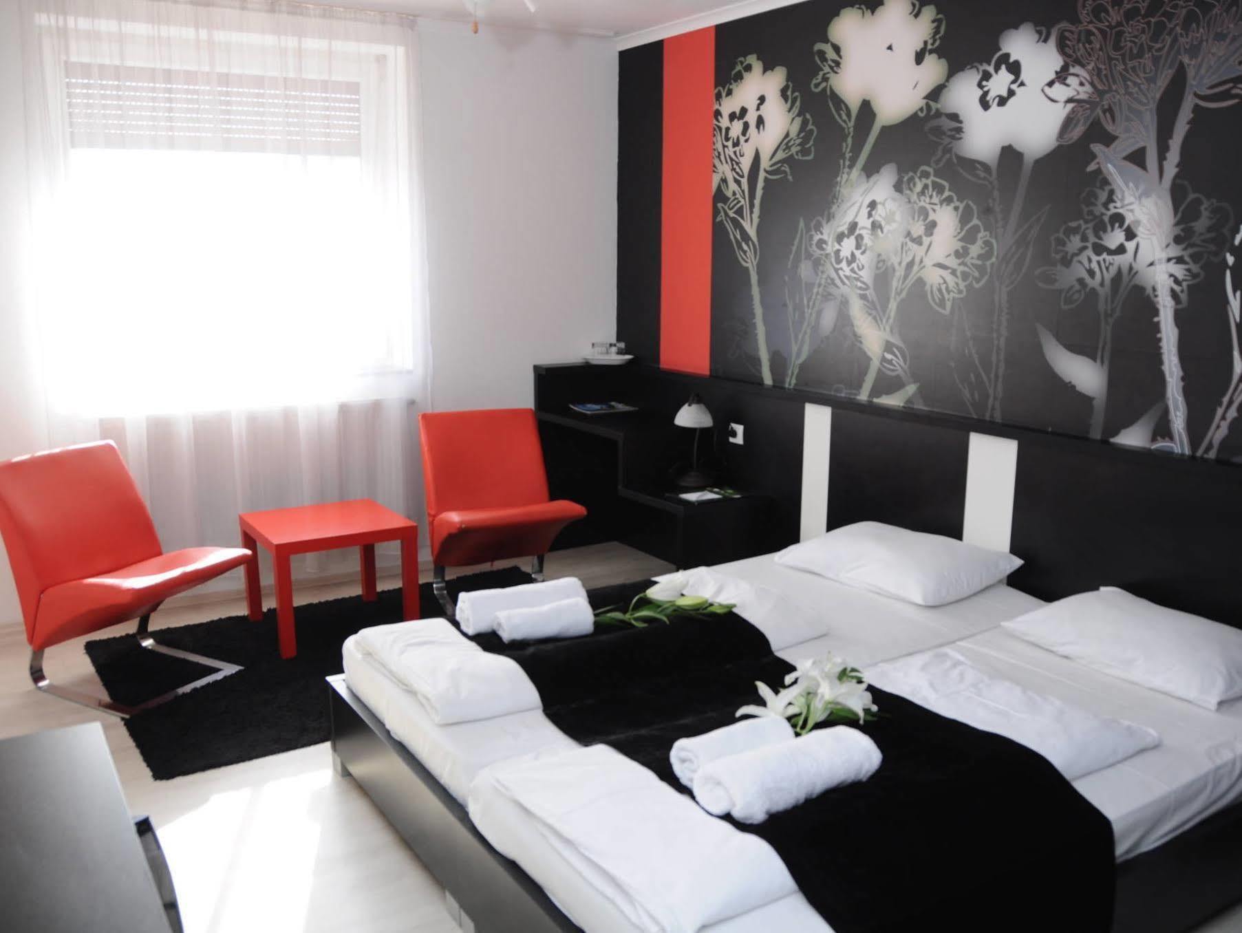 Green Hotel Budapest