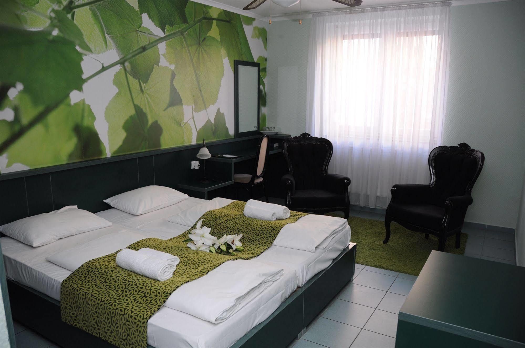 Green Hotel Budapest 4*