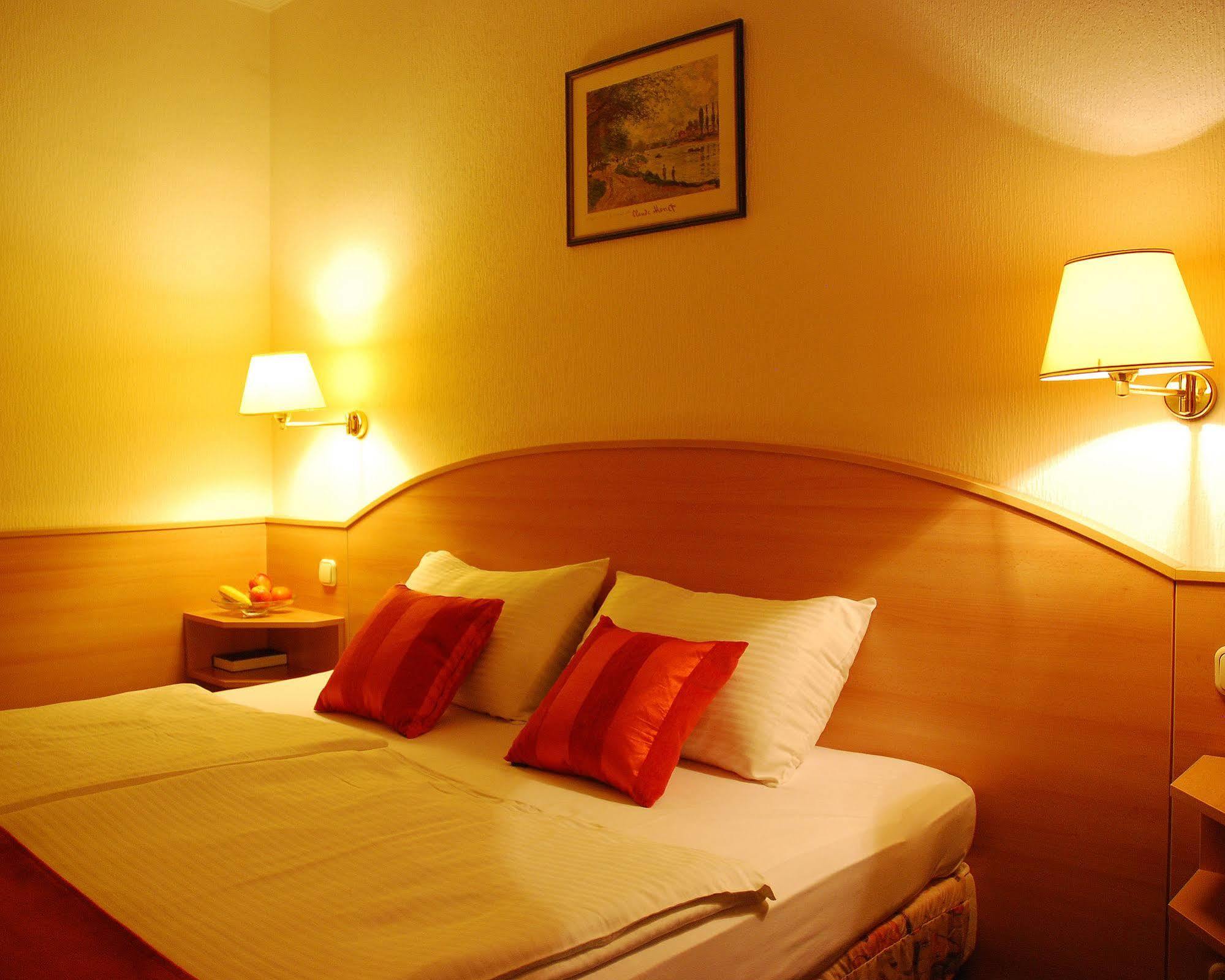 Orion Várkert Hotel 3*