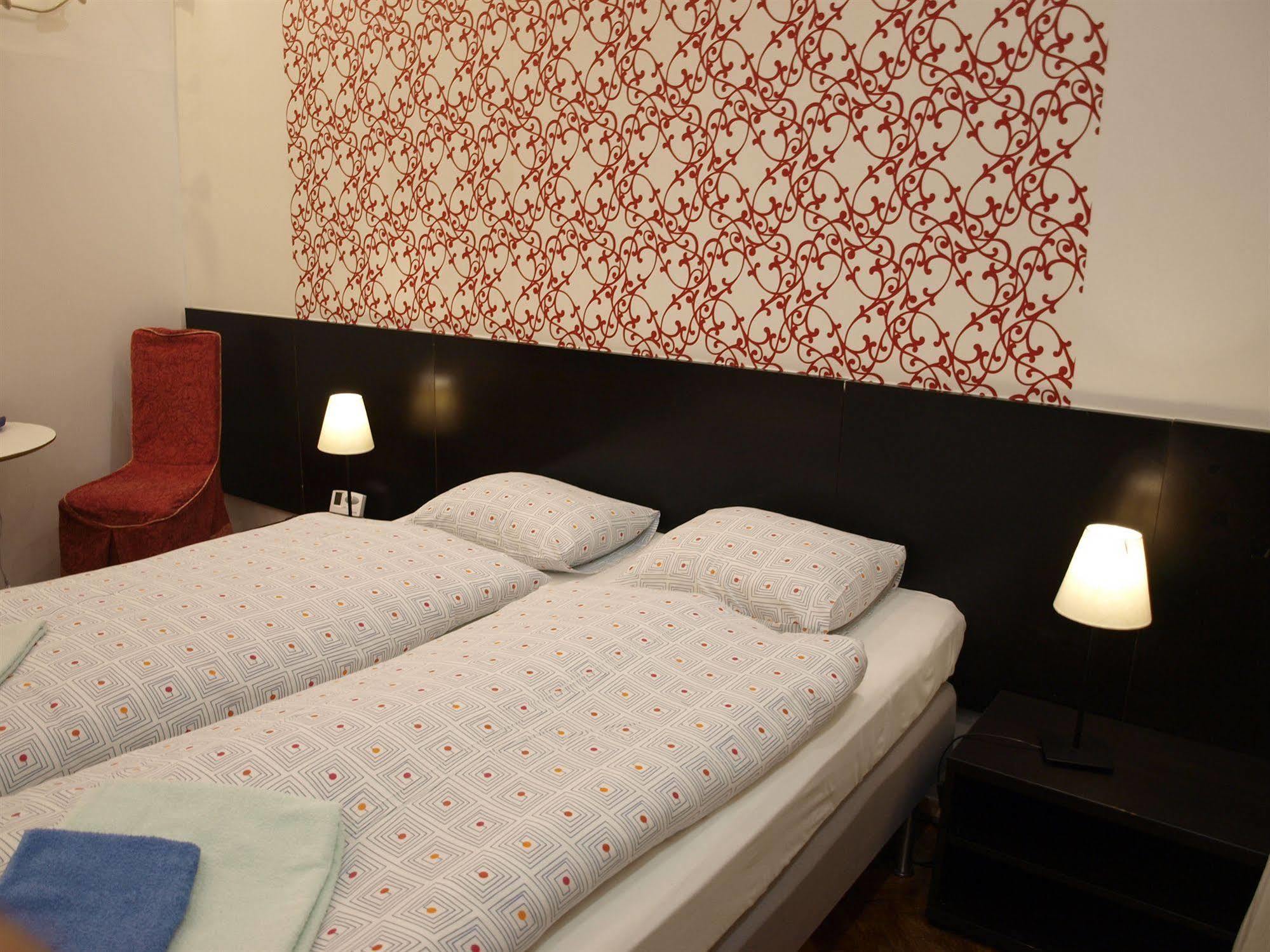 Europa Centerpoint Apartment *