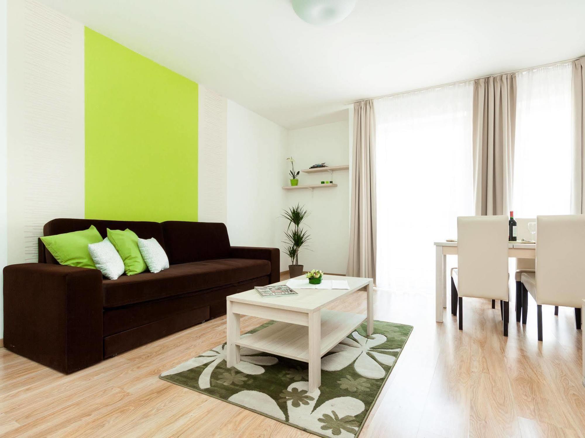 Corvin Plaza Apartamentos&suites 3* Budapest