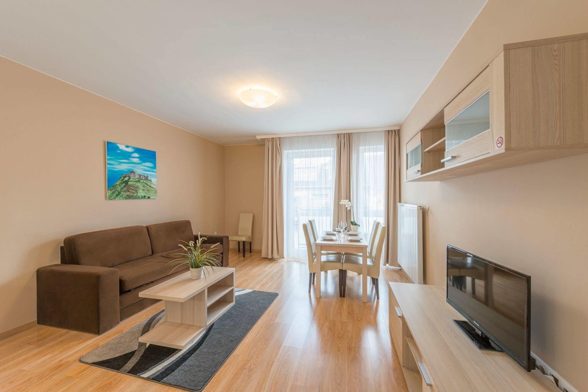 Corvin Plaza Apartamentos&suites Apartahotel 3*