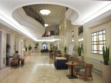 Moevenpick Centre 4*