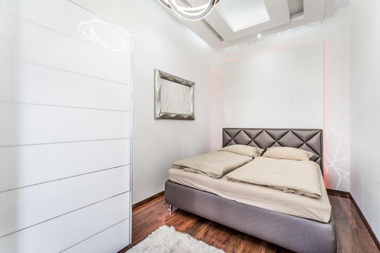 Amora Homes Breathless View Parliament 2 Luxury With Terrace Free Parking Reservation Needed